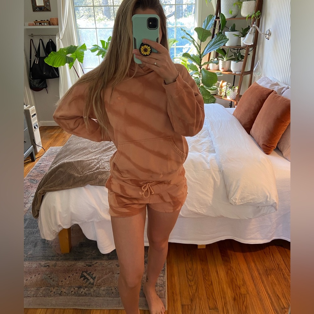 Billabong Women's Orange Sweatshirt & Hoodie Set